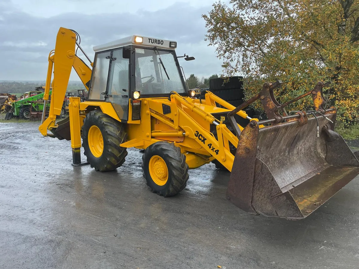 JCB 3CX Turbo Loading Shovel - Image 1