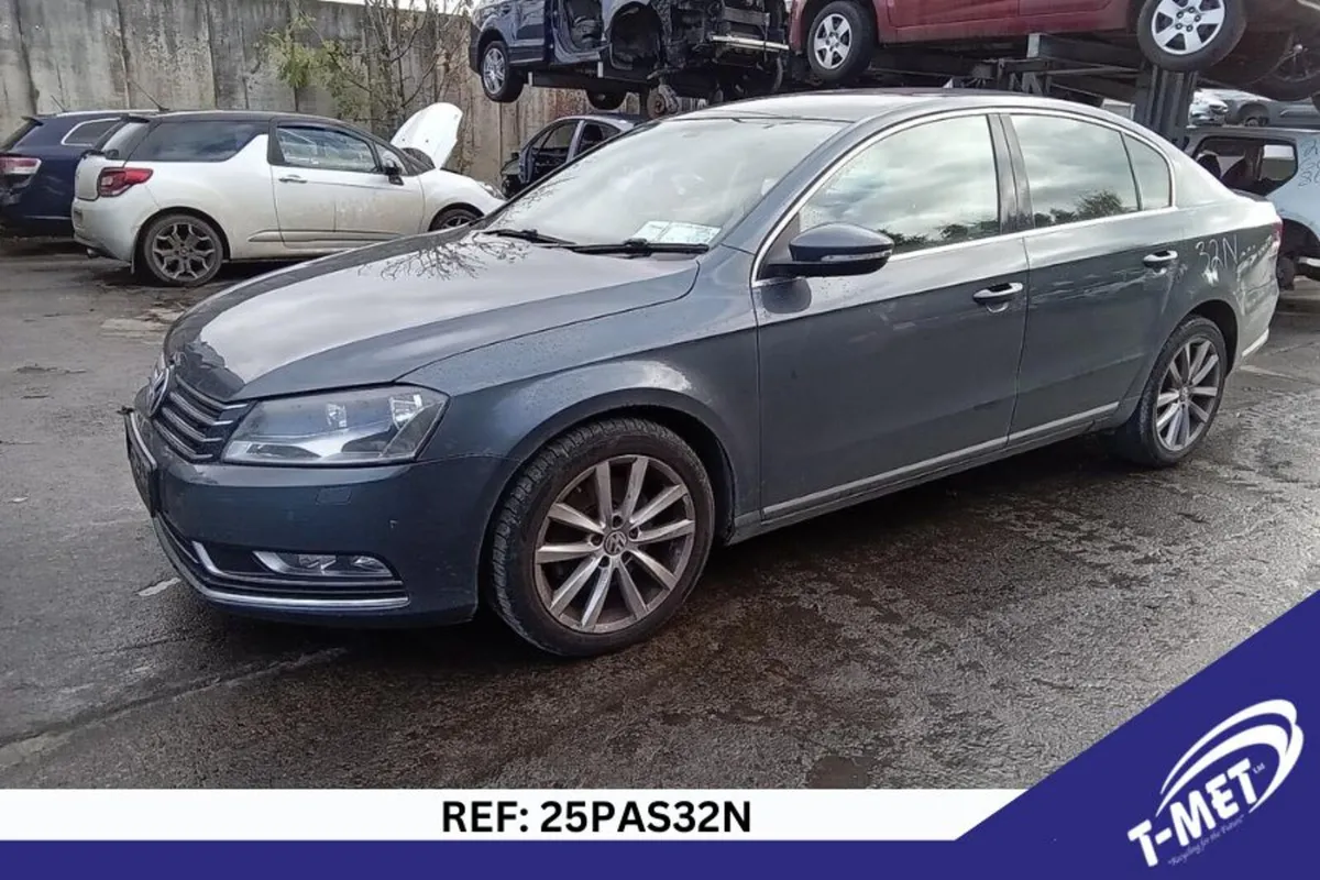 2013 VOLKSWAGEN PASSAT BREAKING FOR PARTS - Image 1
