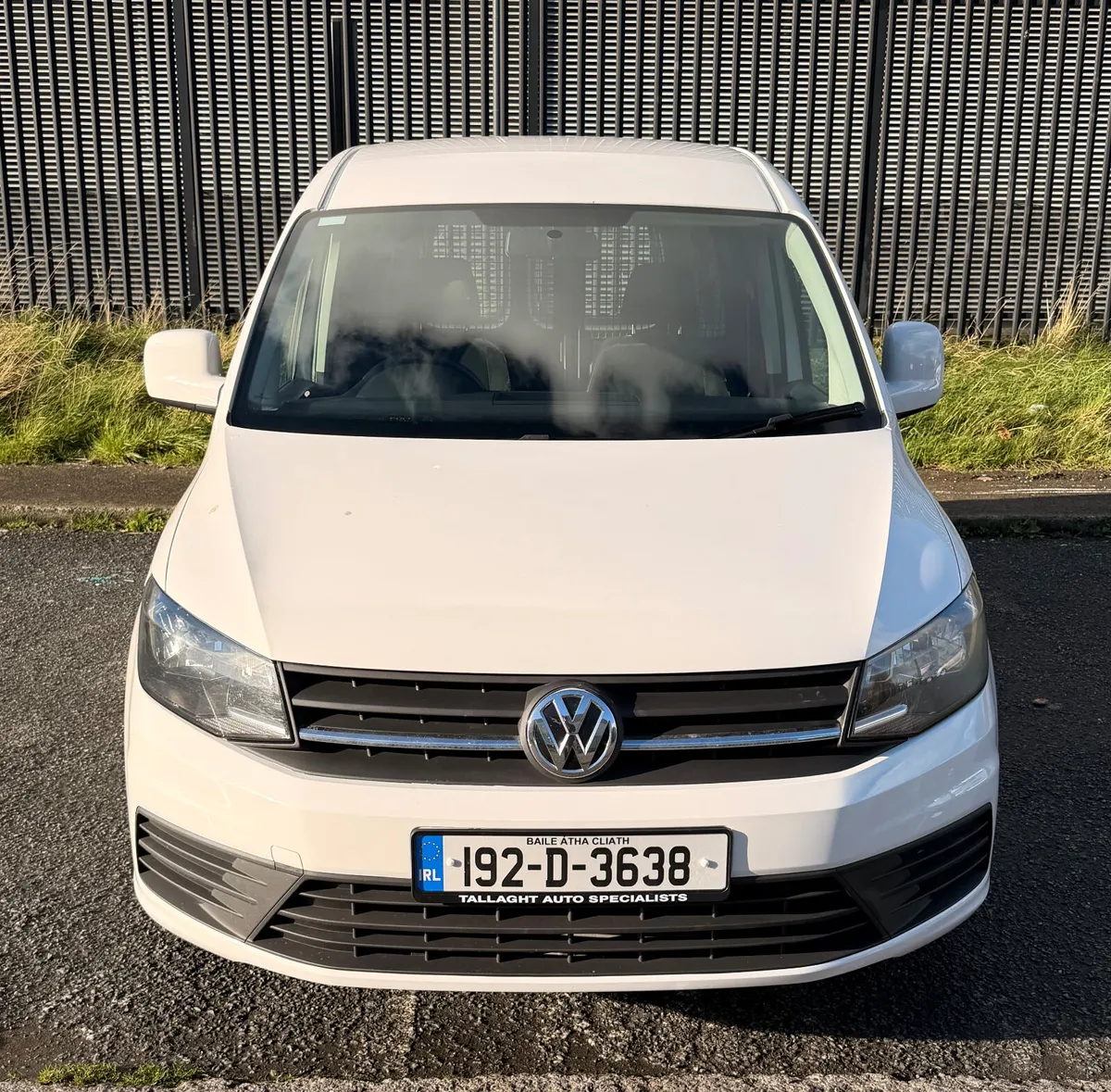 192 Volkswagen Caddy Maxi 102Bhp - Image 2