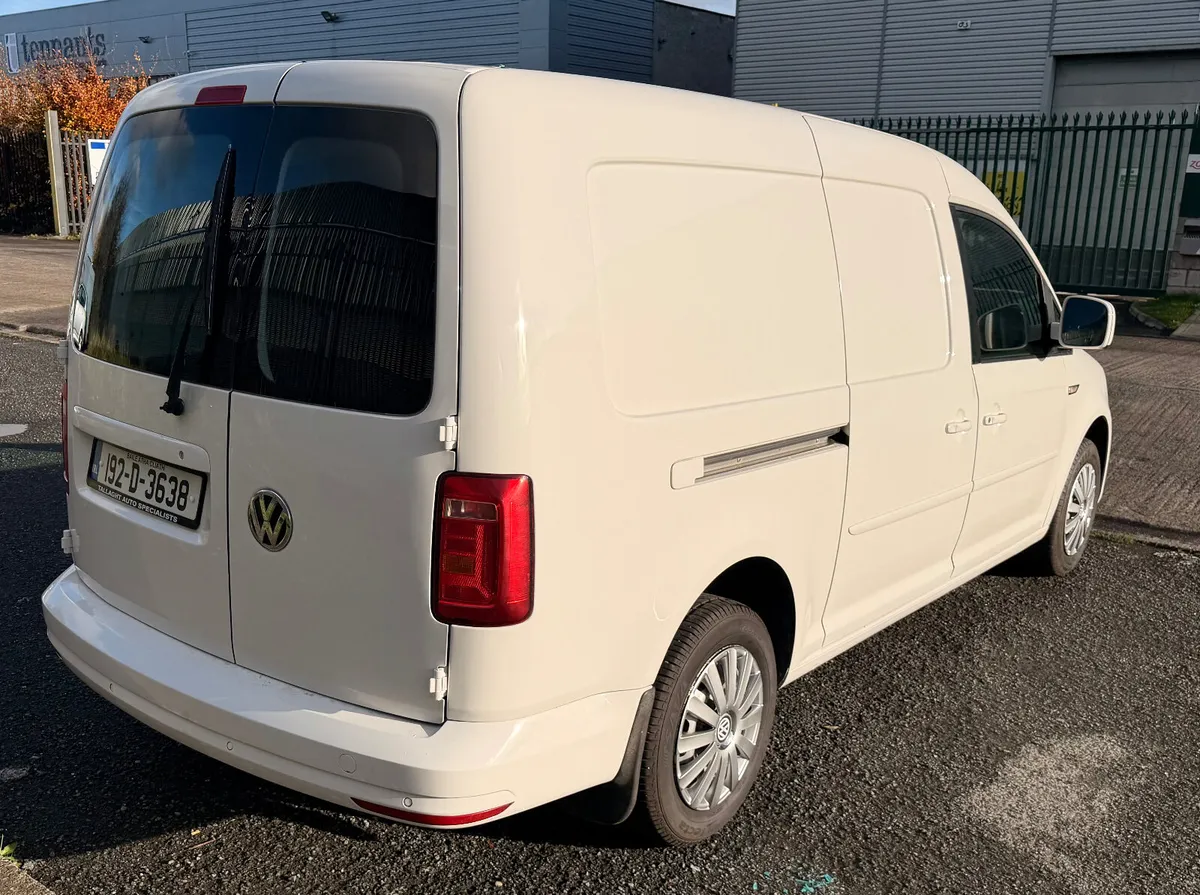 192 Volkswagen Caddy Maxi 102Bhp - Image 4
