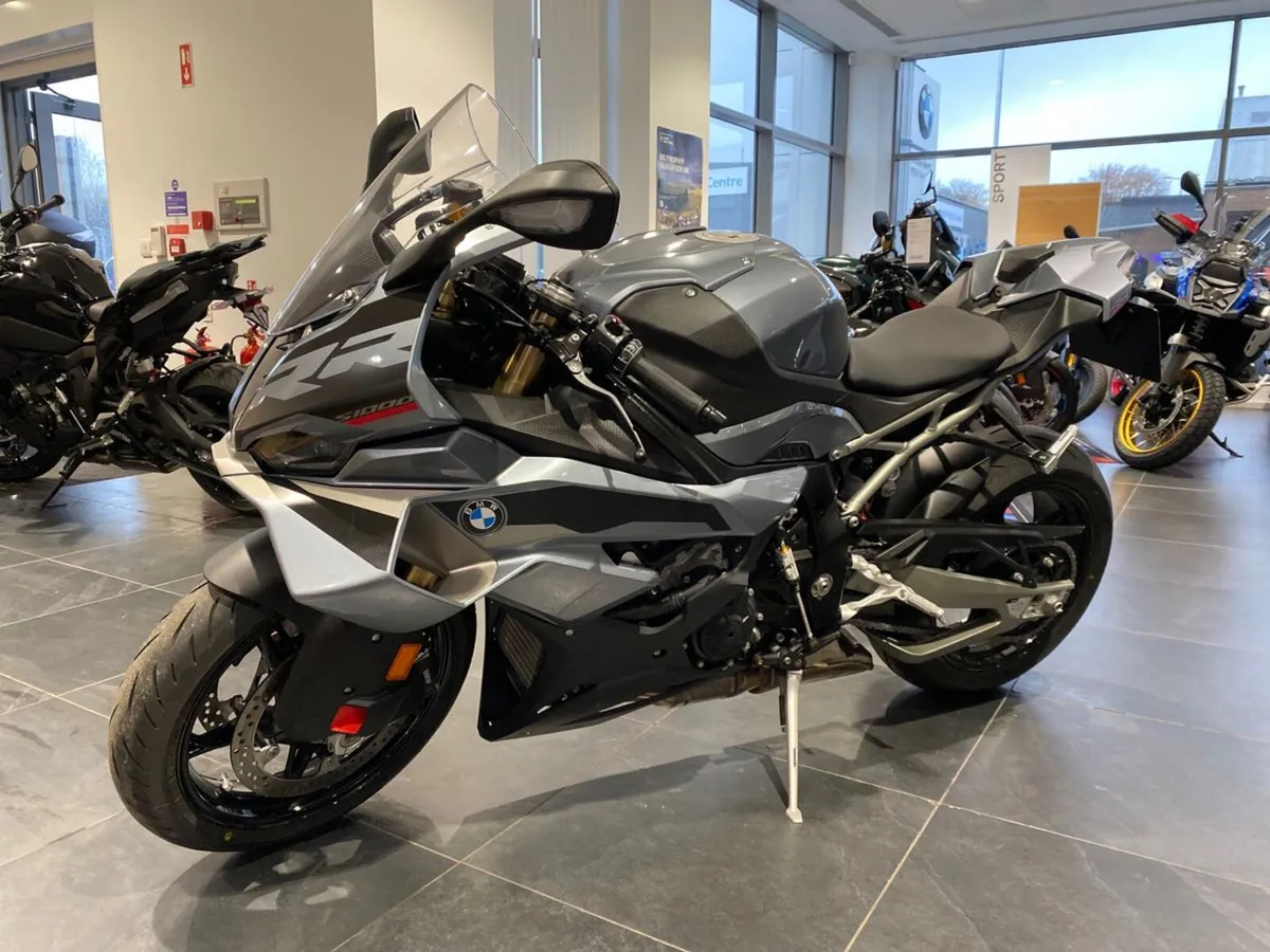 2025 BMW S1000RR Sport with just 199 miles! - Image 4