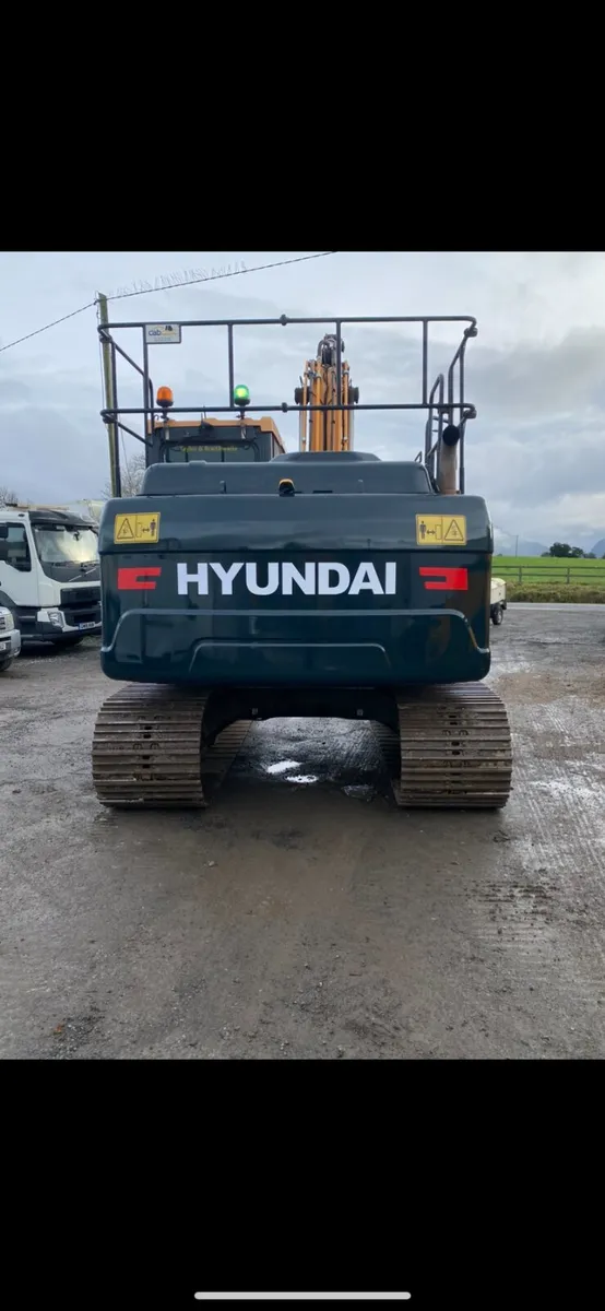 2021 Hyundai HX140LC - Image 2