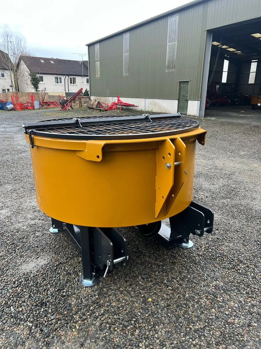 NEW MAMMUT CEMENT MIXER - Image 3