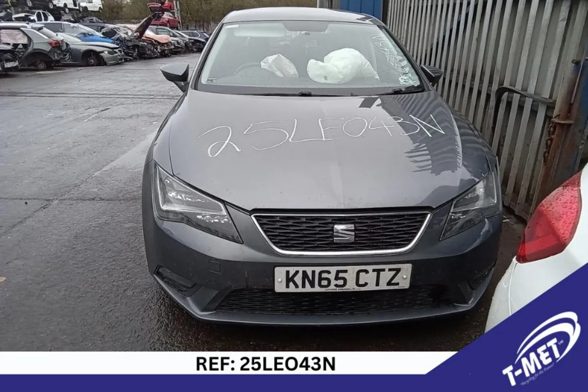 2015 SEAT LEON BREAKING FOR PARTS - Image 2