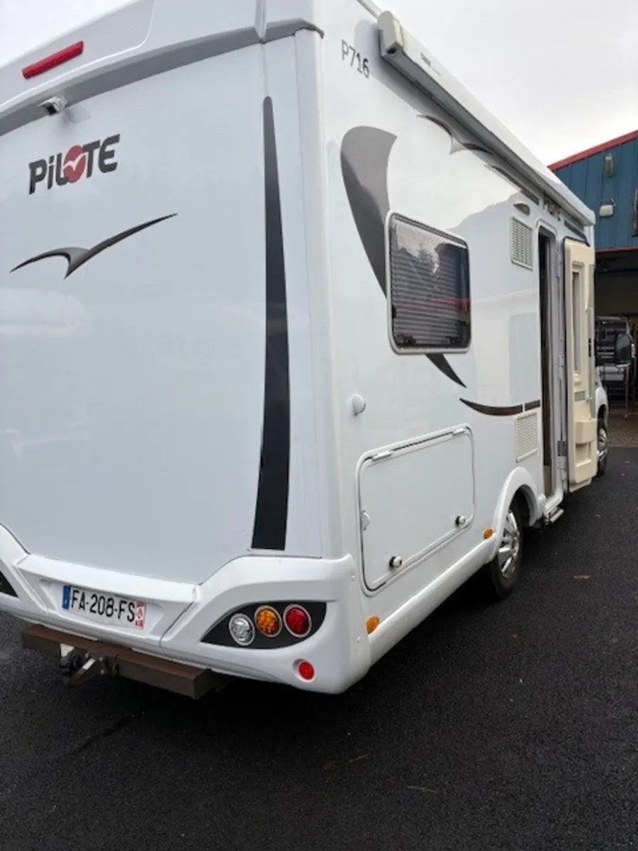 2018 Pilote Essentiel P716 - Image 2
