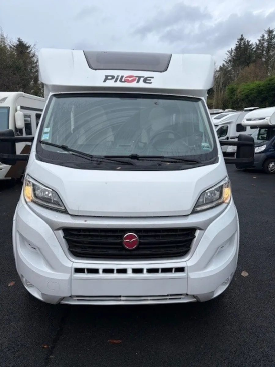 2018 Pilote Essentiel P716 - Image 1
