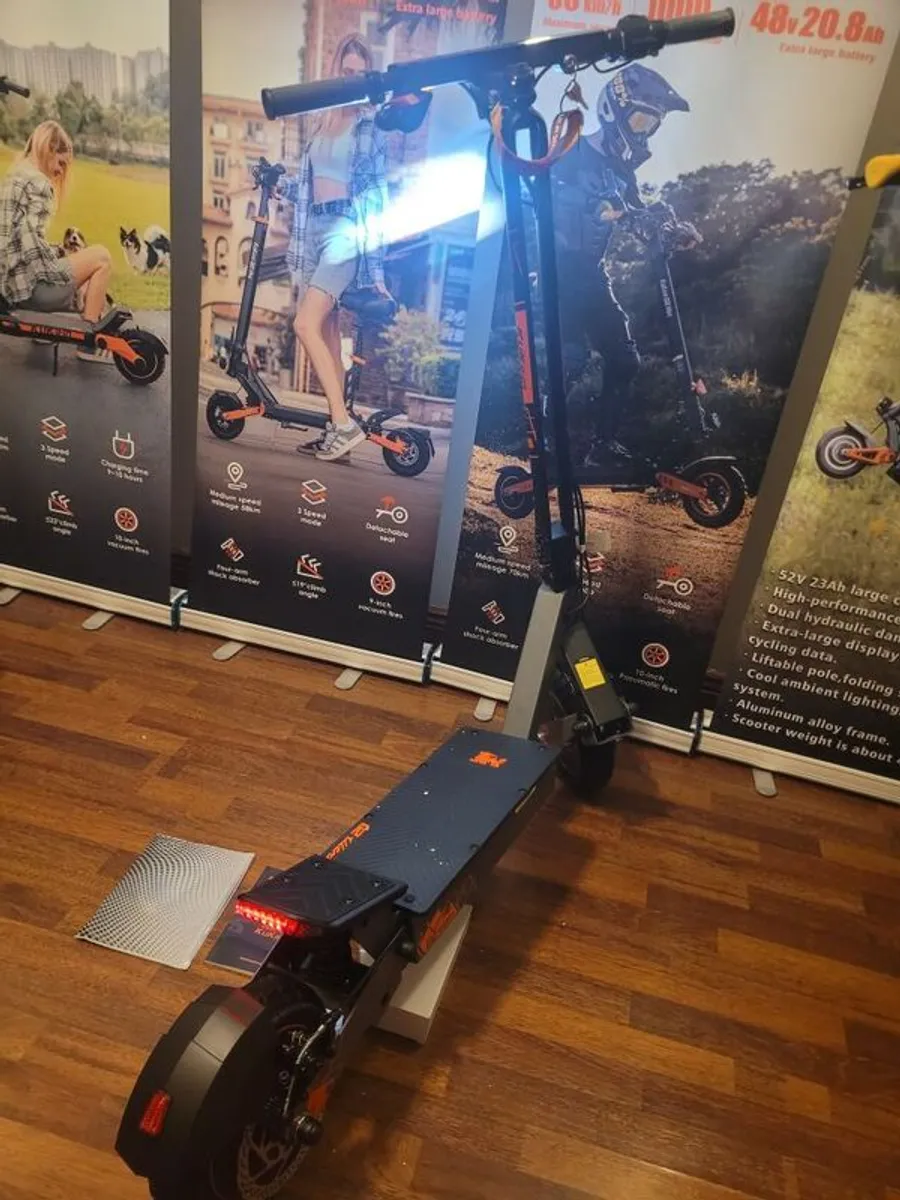 KuKirin G2 Ultra Electric Scooter Dual Motor 1600W - Image 3