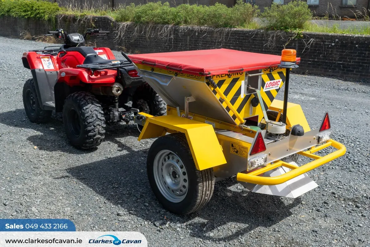 New Logic GDS150R Salt spreader - Image 1