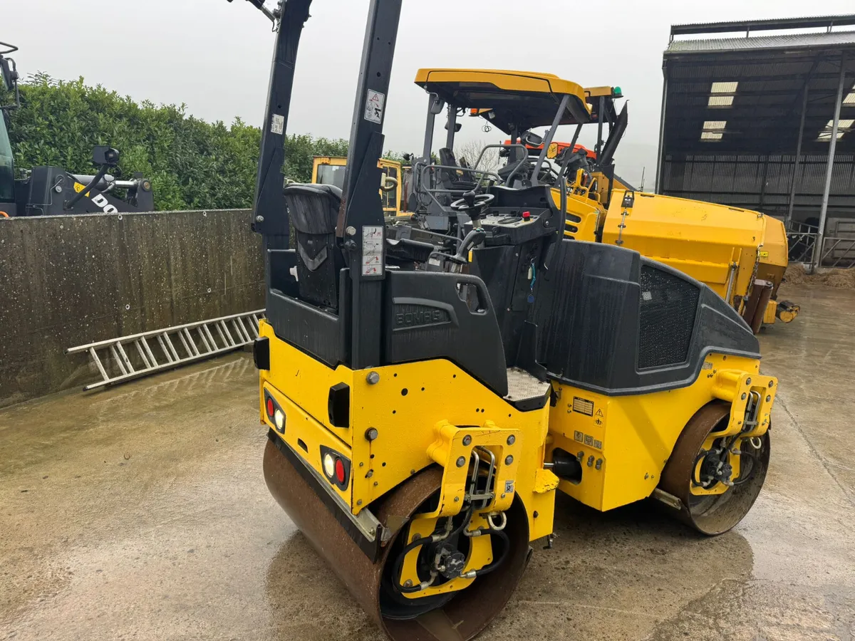 2017 Bomag BW120AD-5 (Big Engine) - Image 4