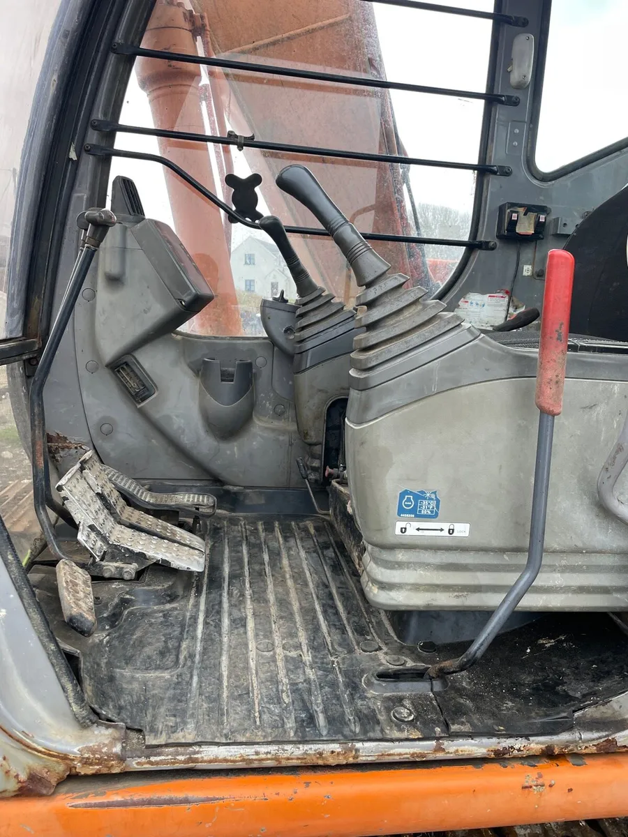 Hitachi 130 - Image 3