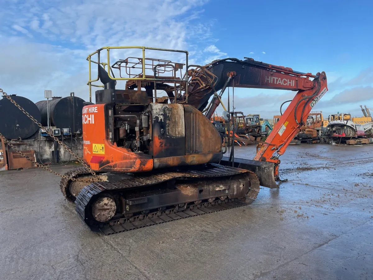 Hitachi ZX135US-6 Dismantling - Image 3