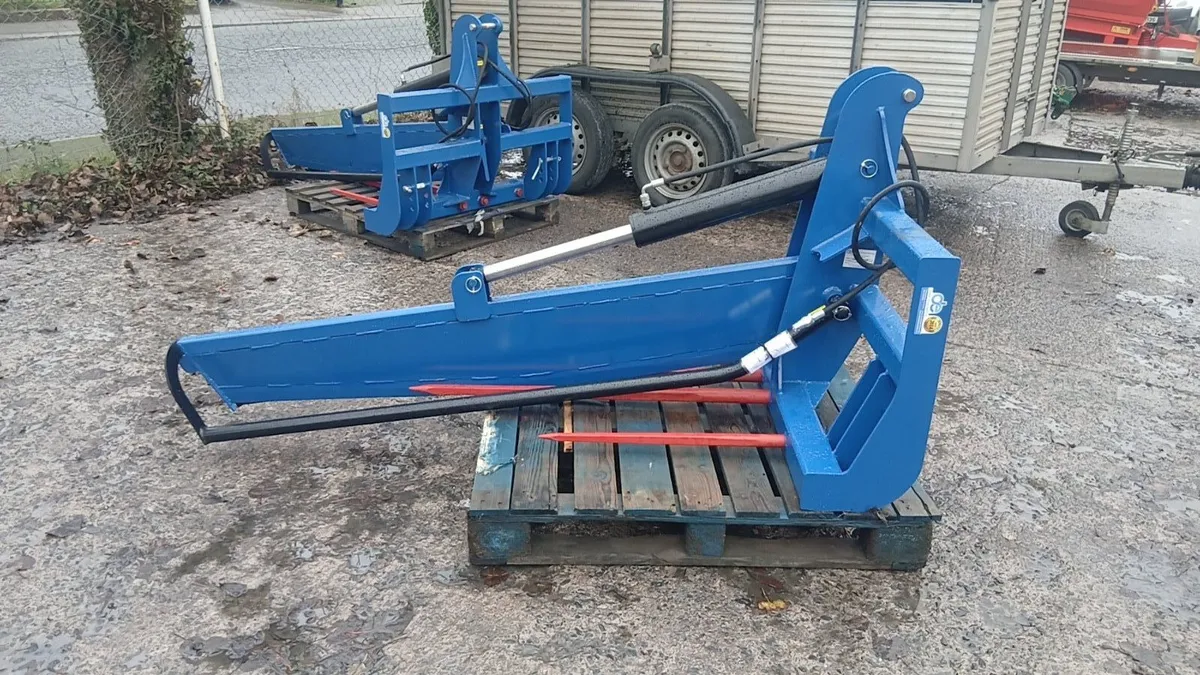 New Dowd Bale splitters - Image 1
