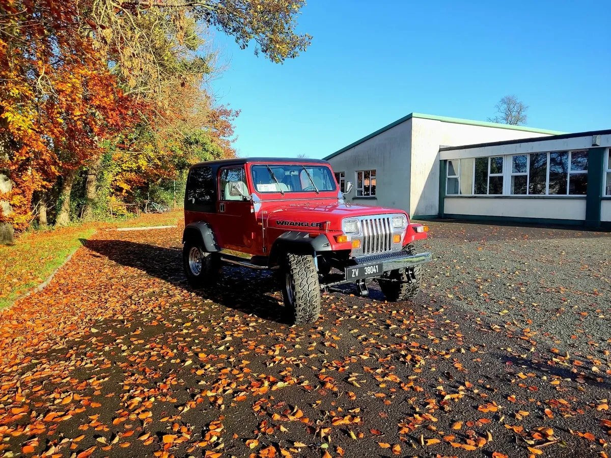 Vintage Jeep Wrangler - Image 4