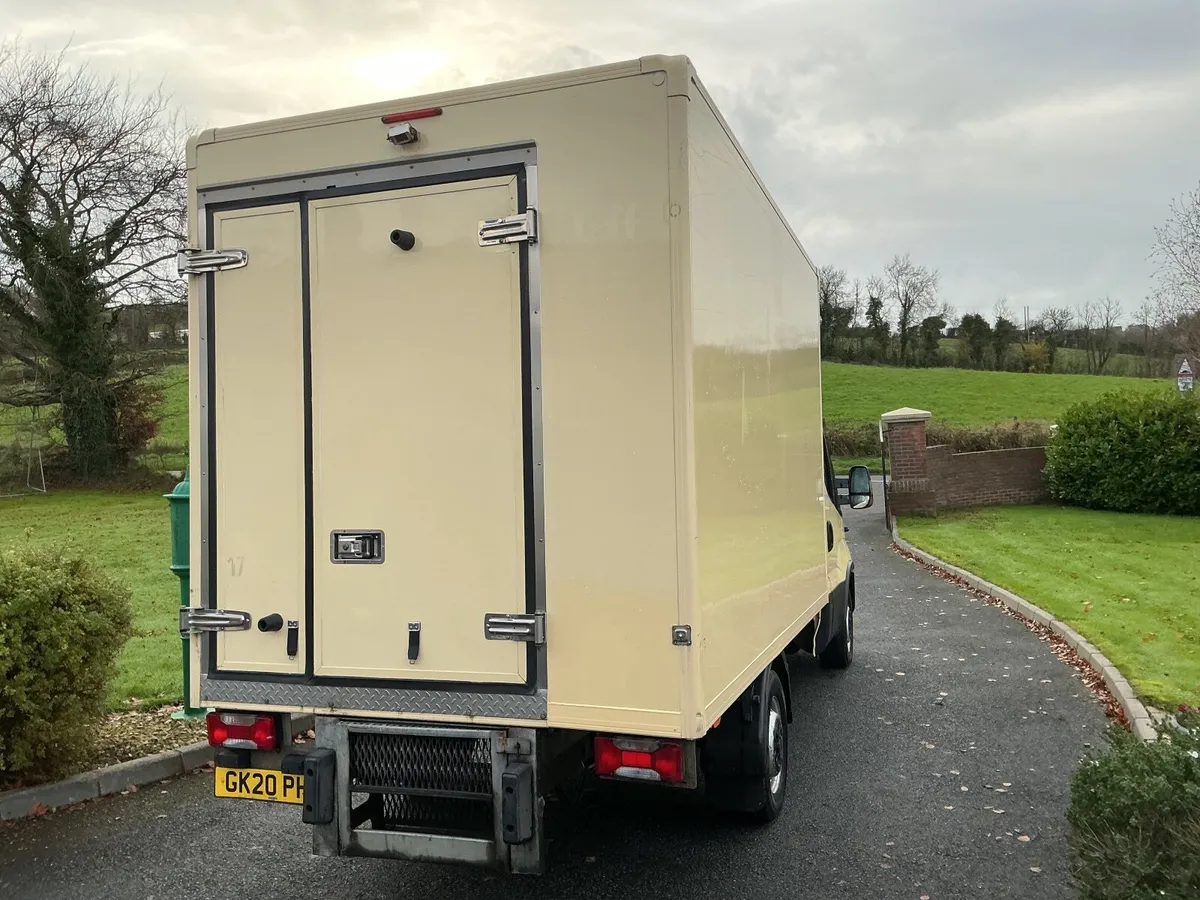 Iveco Daily 2020 fridge - Image 3