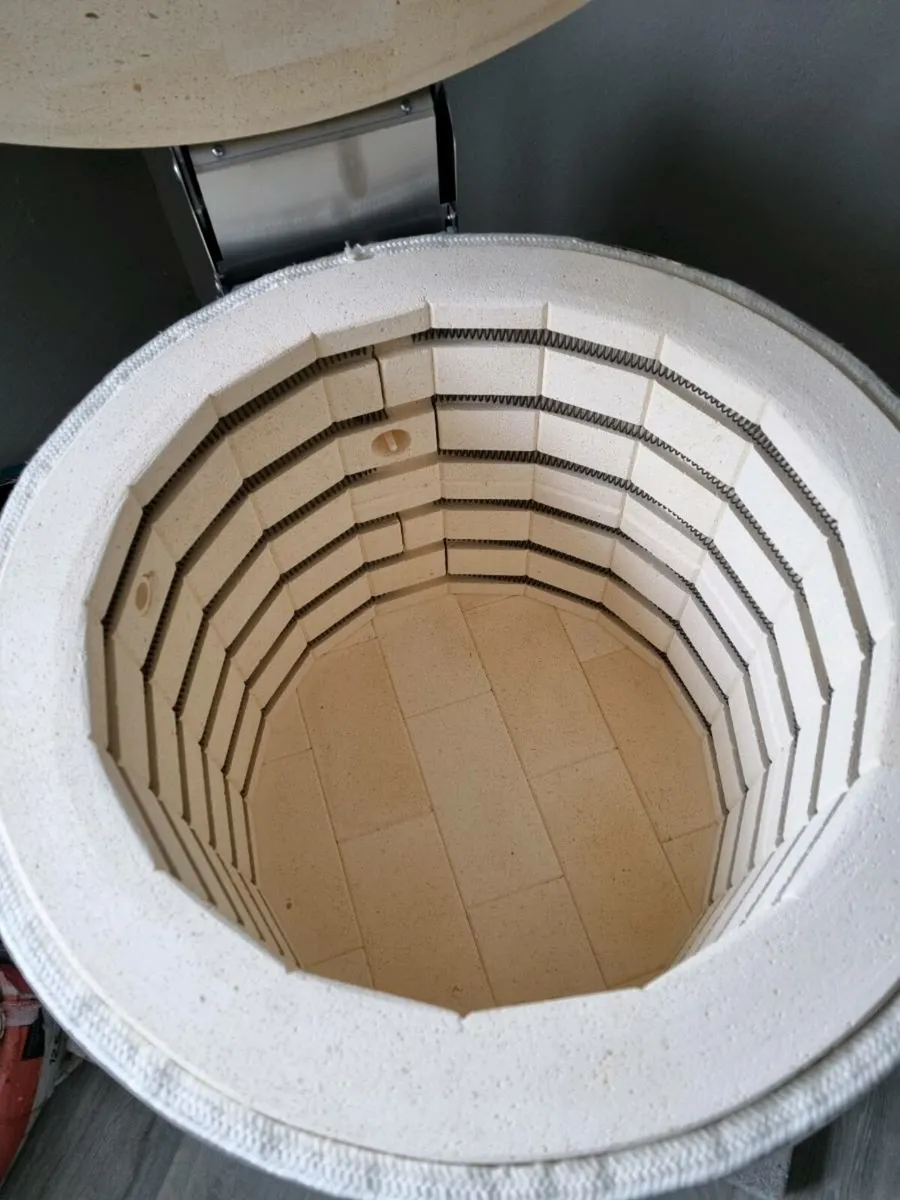 Pottery kiln - Image 2