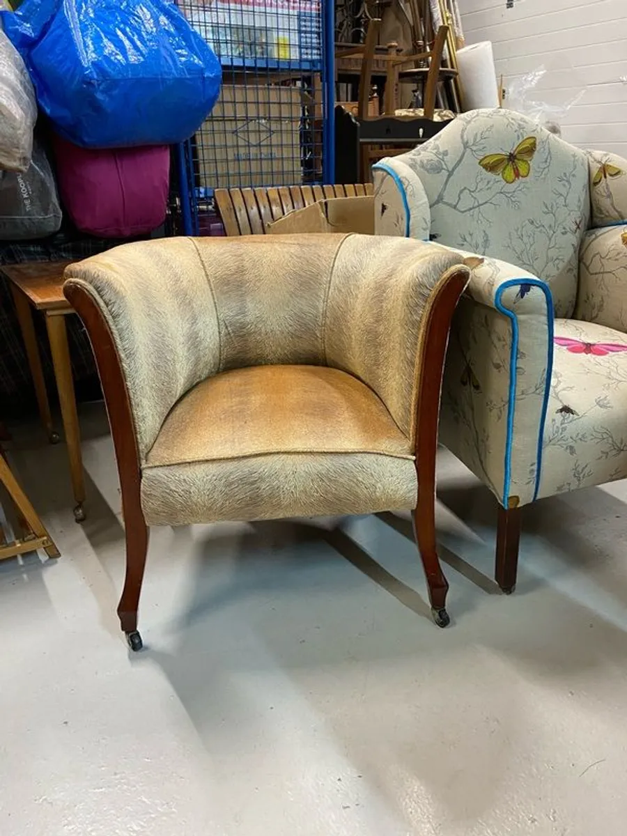 Antique Tub Chair - Image 1