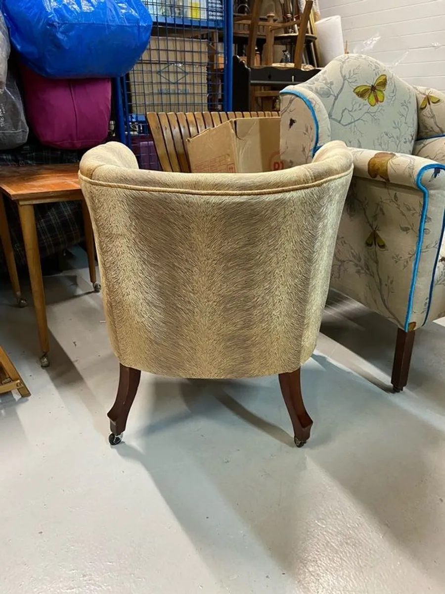 Antique Tub Chair - Image 3