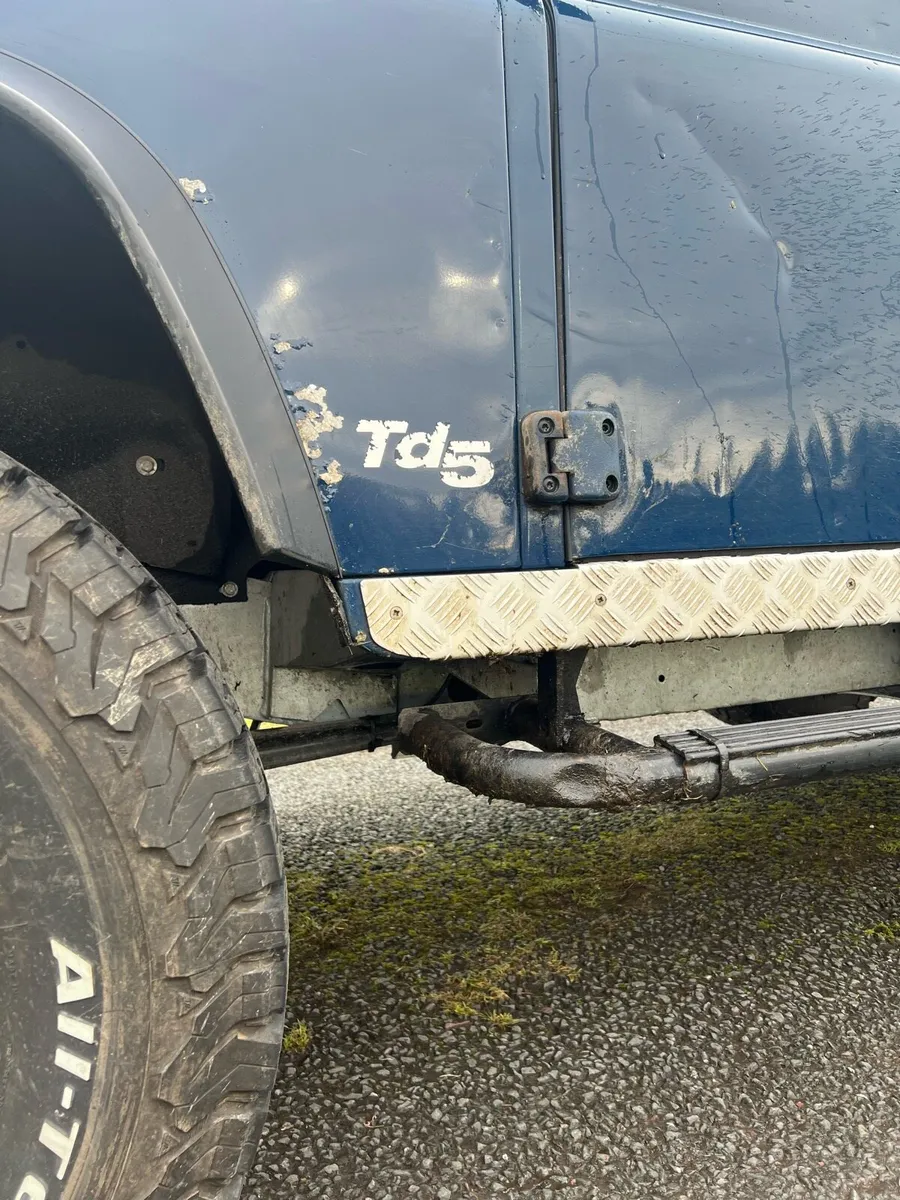 Defender 90 - Image 2