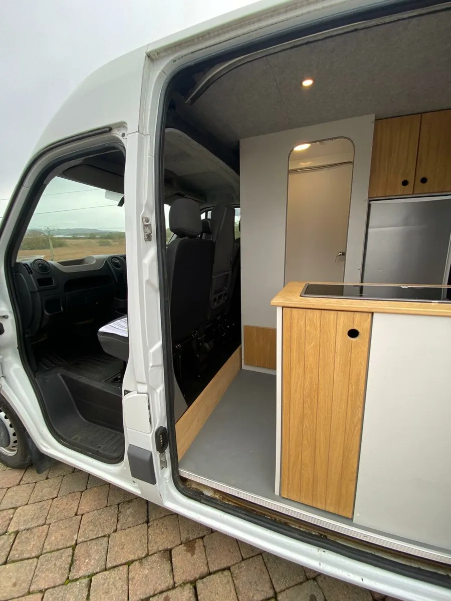 172 Campervan - Image 3