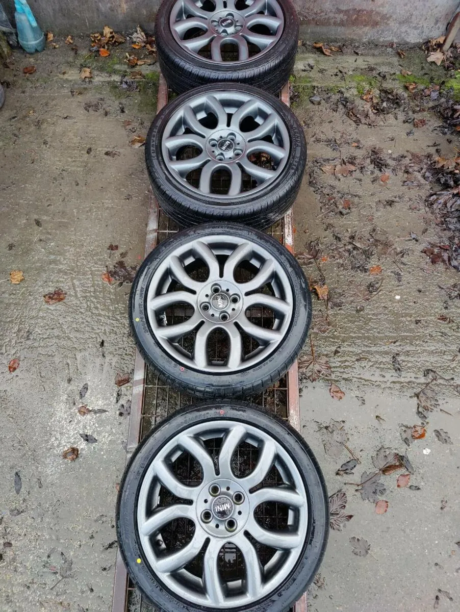 Mini  cooper Flame spoke alloys 17" - Image 4