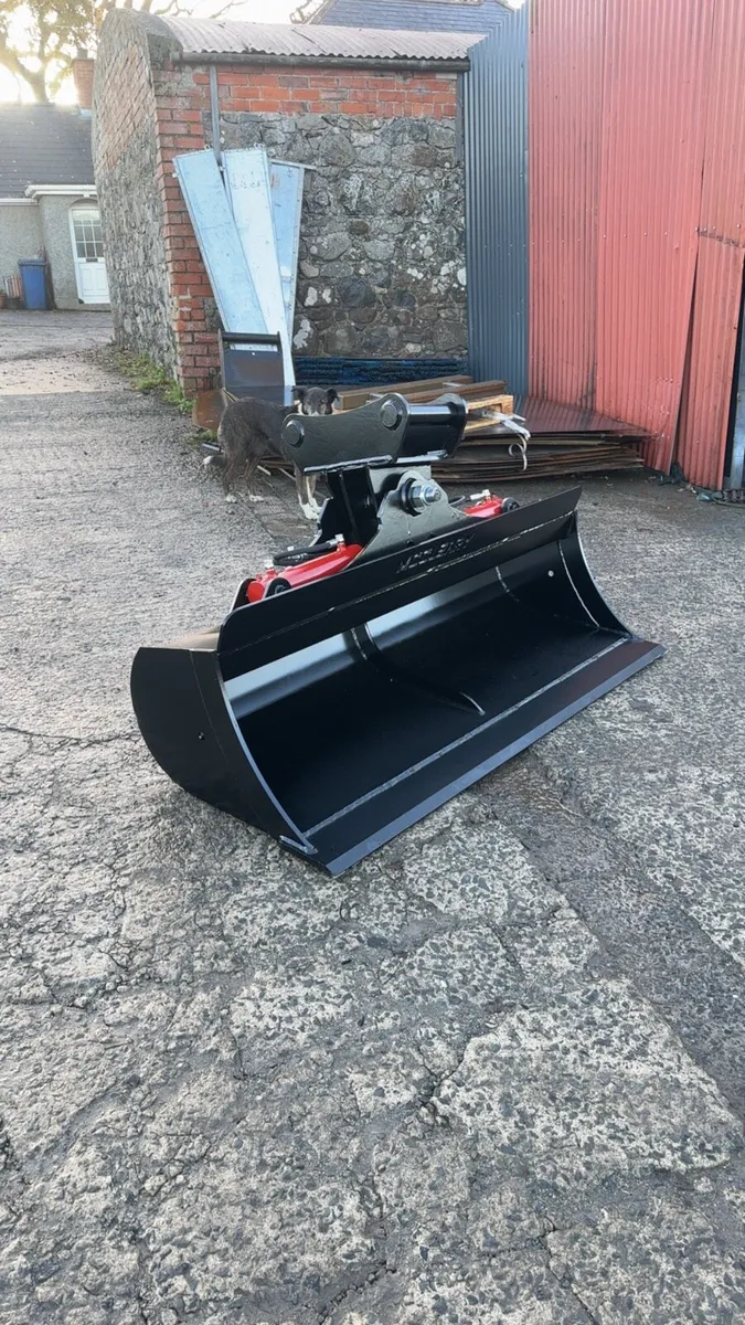 Tilt bucket - Image 1