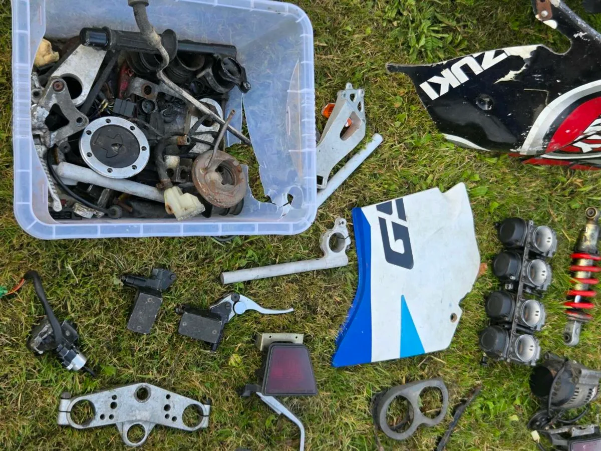 1986 GSXR Hypersport 750 project - Image 3