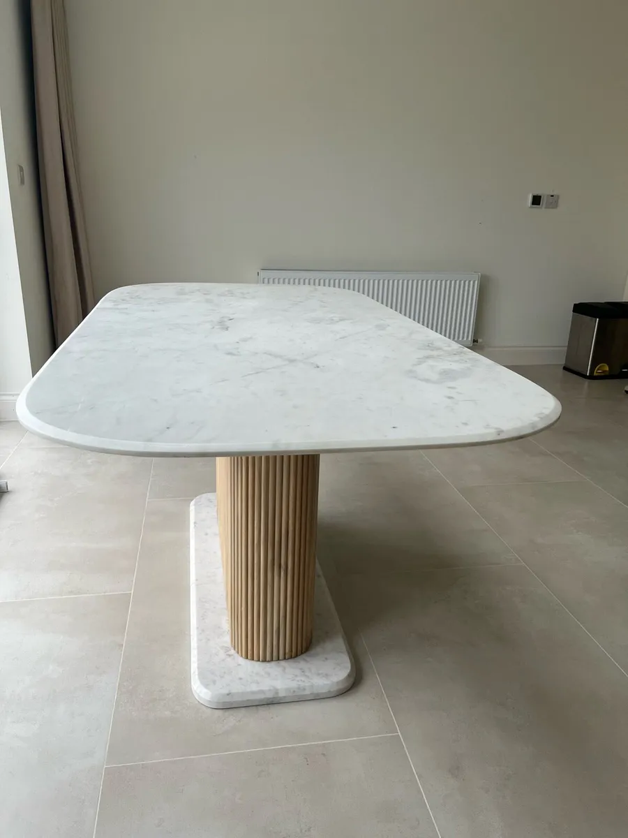 Curved Marble & Natural Mango 1.8M Dining Table - Image 1