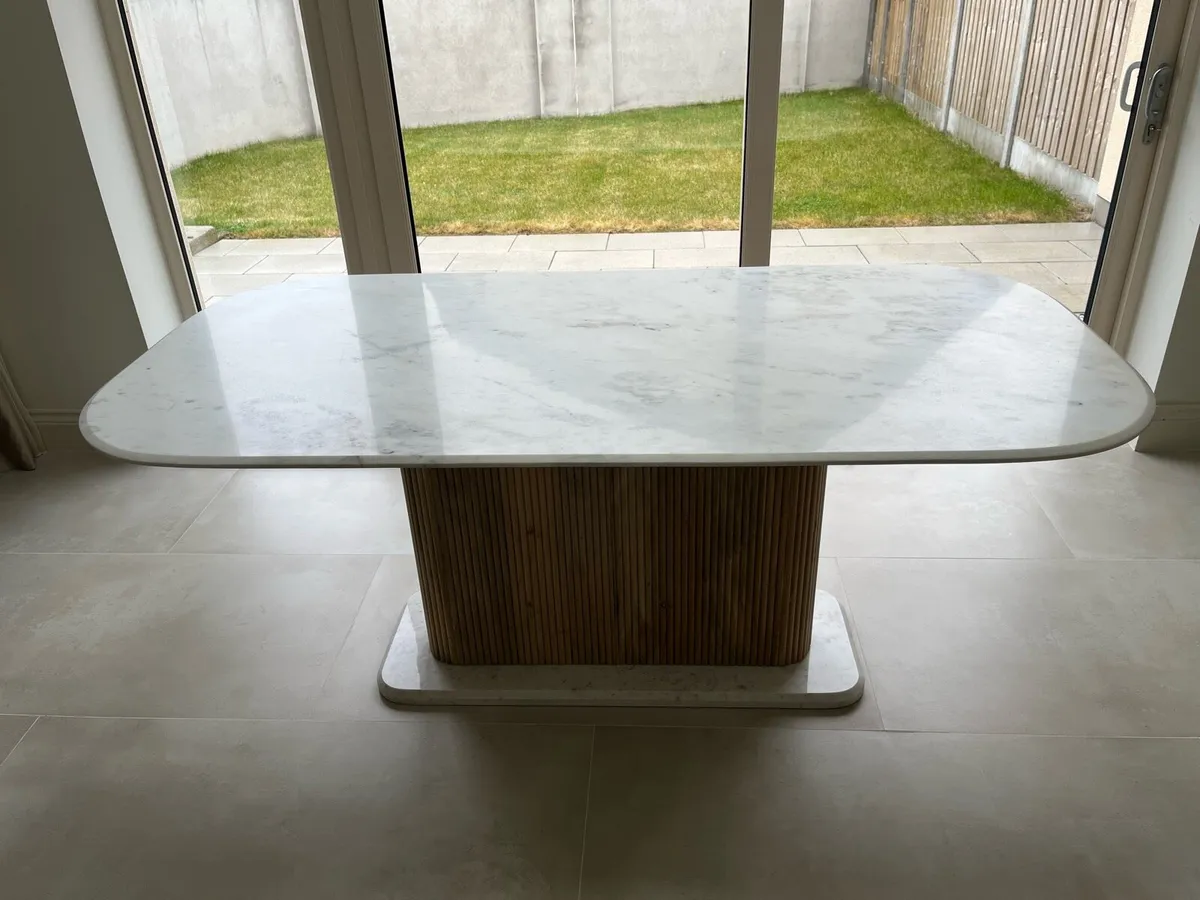 Curved Marble & Natural Mango 1.8M Dining Table - Image 2