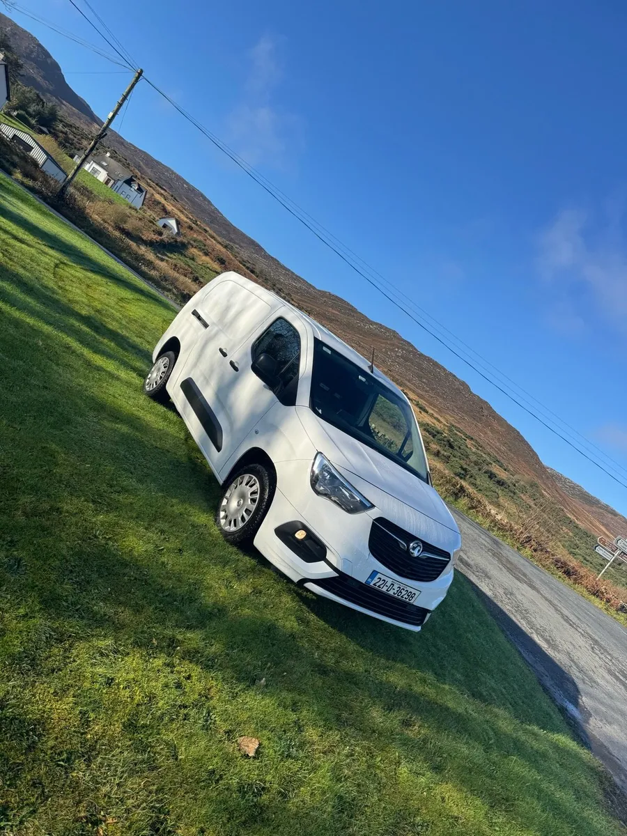 Vauxhall Combo Sportive LWB 3seats - Image 2