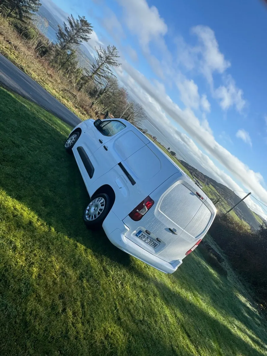 Vauxhall Combo Sportive LWB 3seats - Image 3