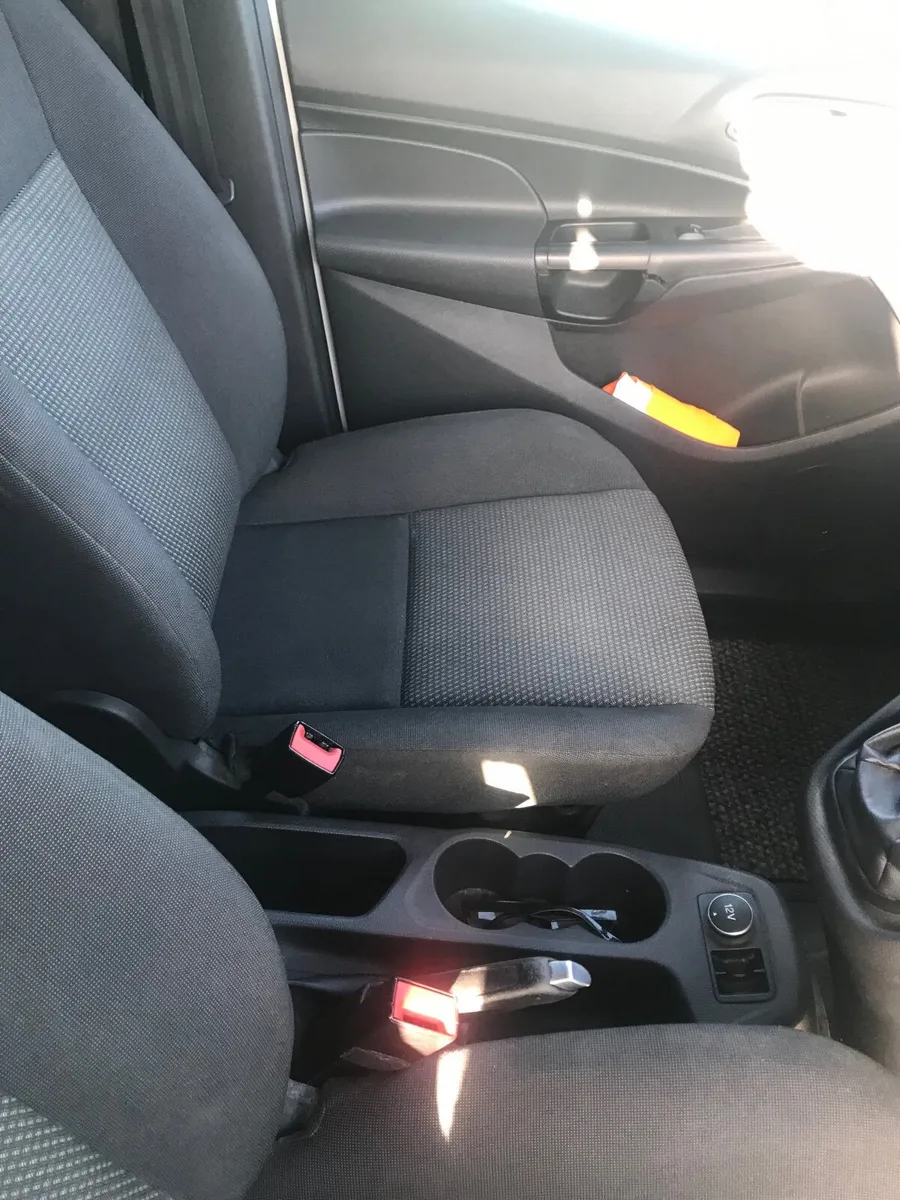 Ford Transit Connect 2016 - Image 1