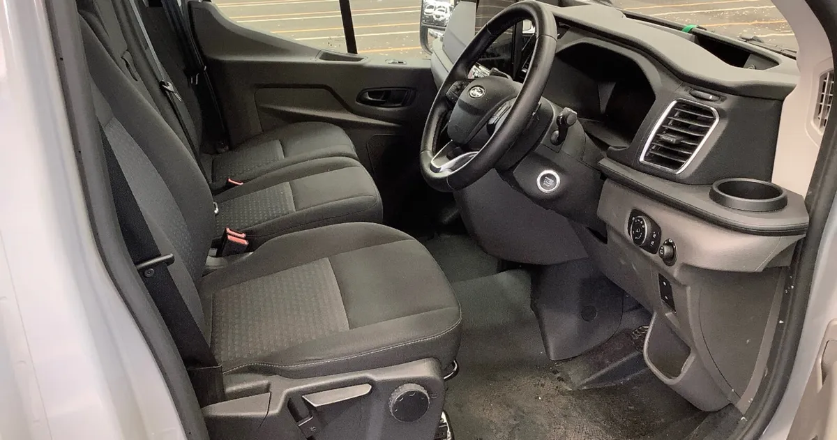 Ford Transit 350 FWD 2.0 EBL 165L3 H2 LIMITED ED - Image 4