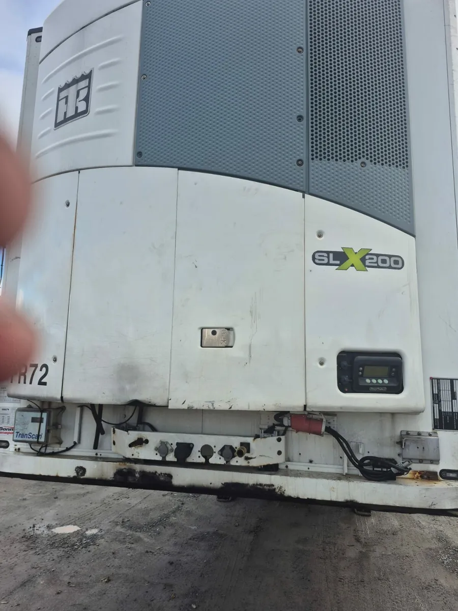 Schmitz Fridge trailer - Image 3