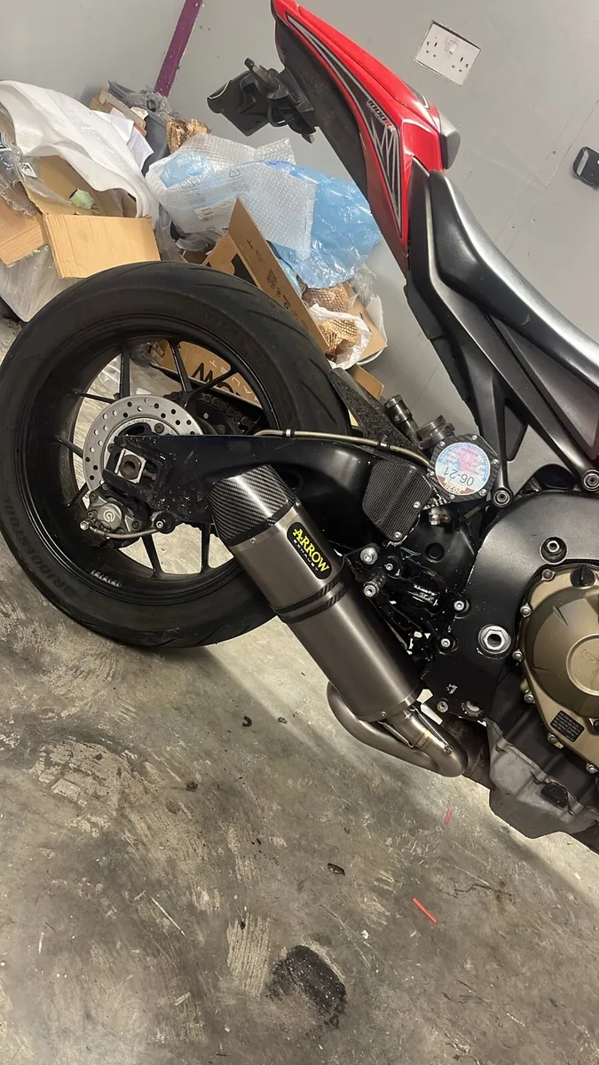 08 fireblade (streetfighter) - Image 4