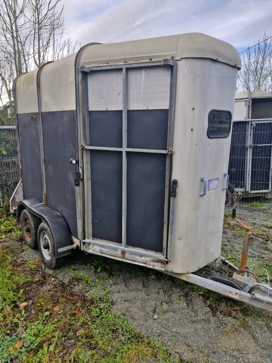505 horsebox⁸ - Image 1