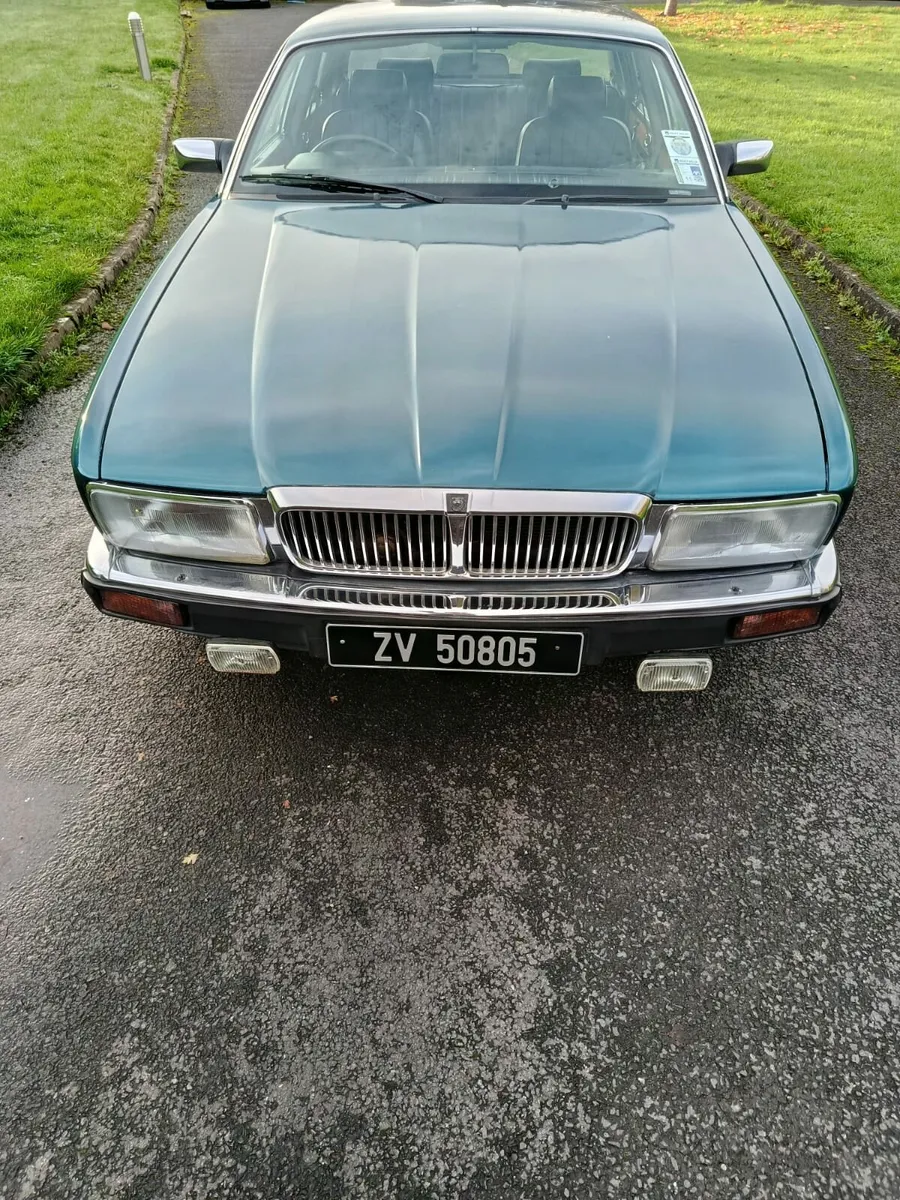 Jaguar XJ40 - Image 3