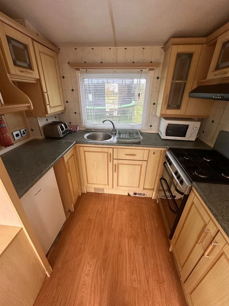 Mobile Home - Image 4