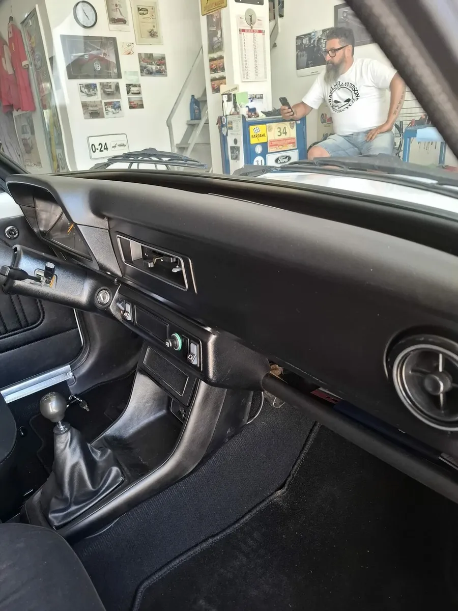 Ford Escort  Mk 2 - Image 2