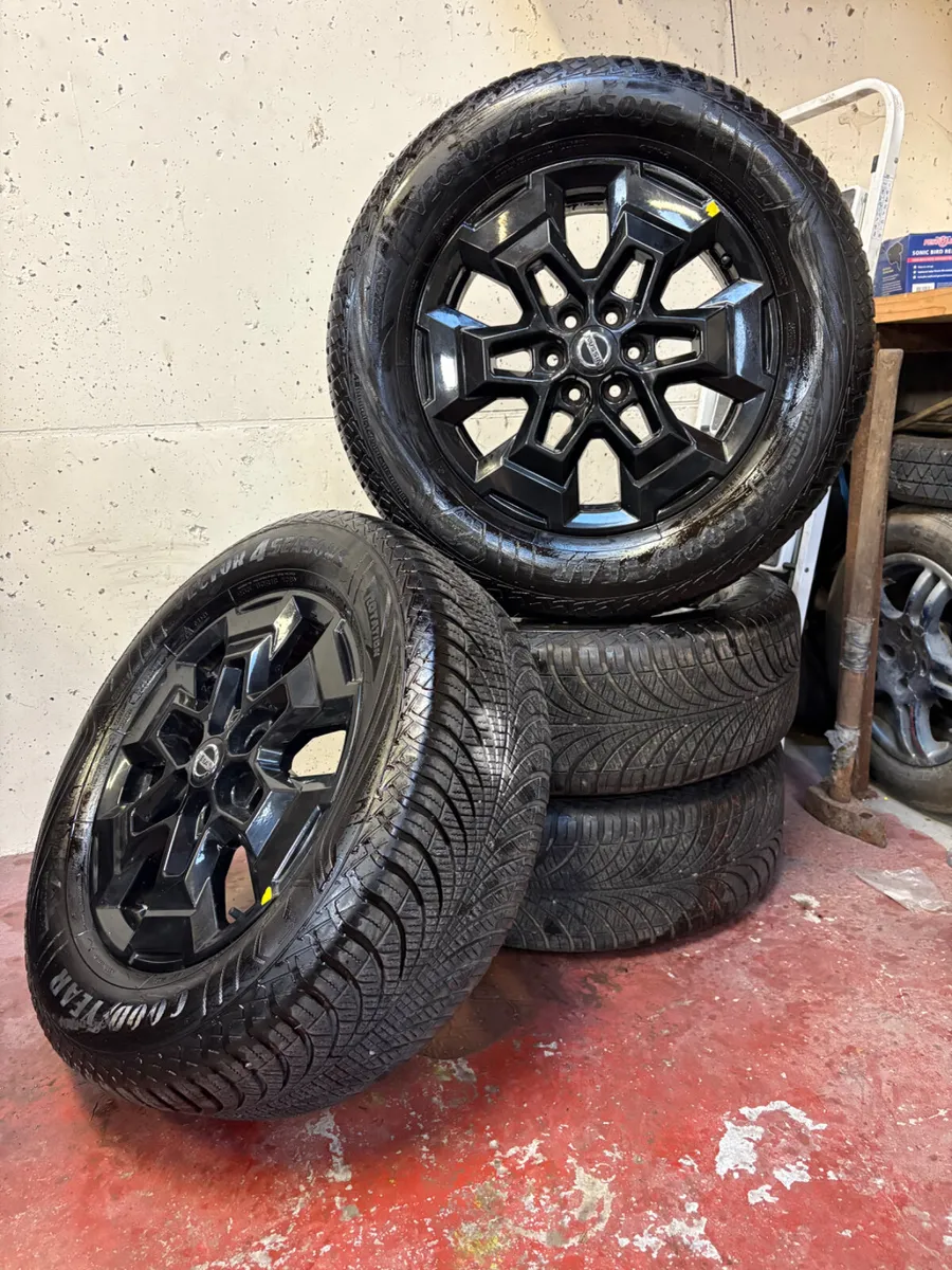Nissan Navara 18” Alloys *Like New* - Image 1
