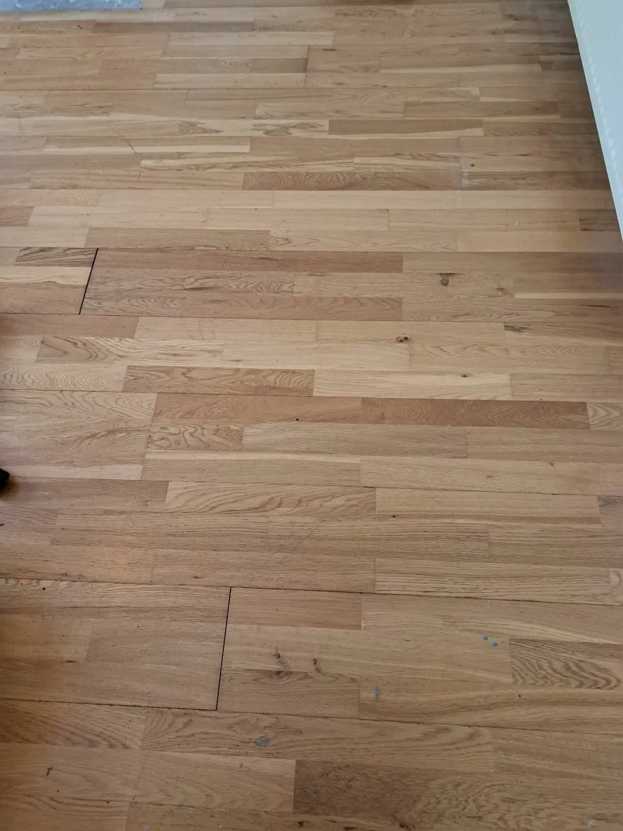 Oak engineered floor - Image 1