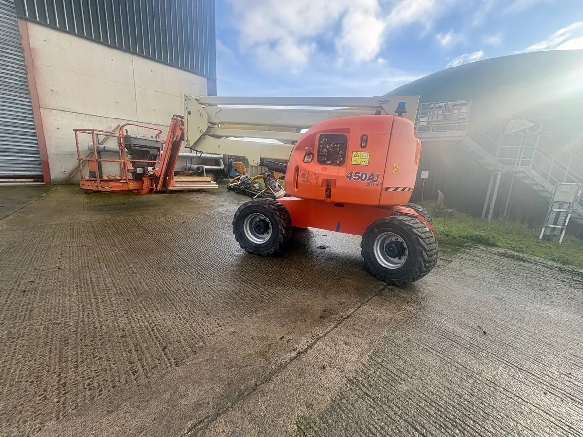 Cherry picker - Image 4