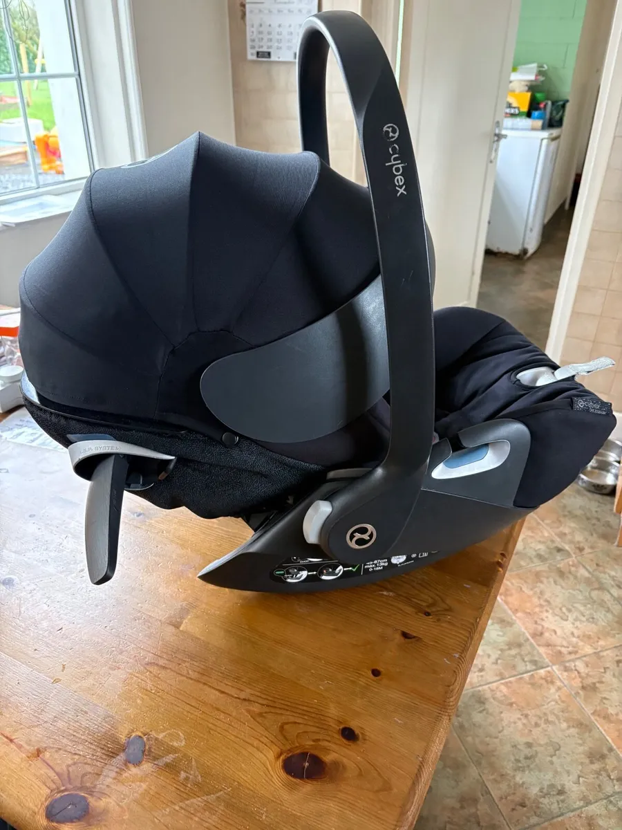 Cybex Cloud I-size swivel car seat - Image 3