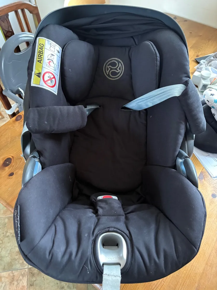 Cybex Cloud I-size swivel car seat - Image 4
