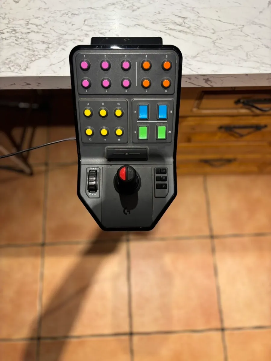 Logitech gear shifter and more - Image 4