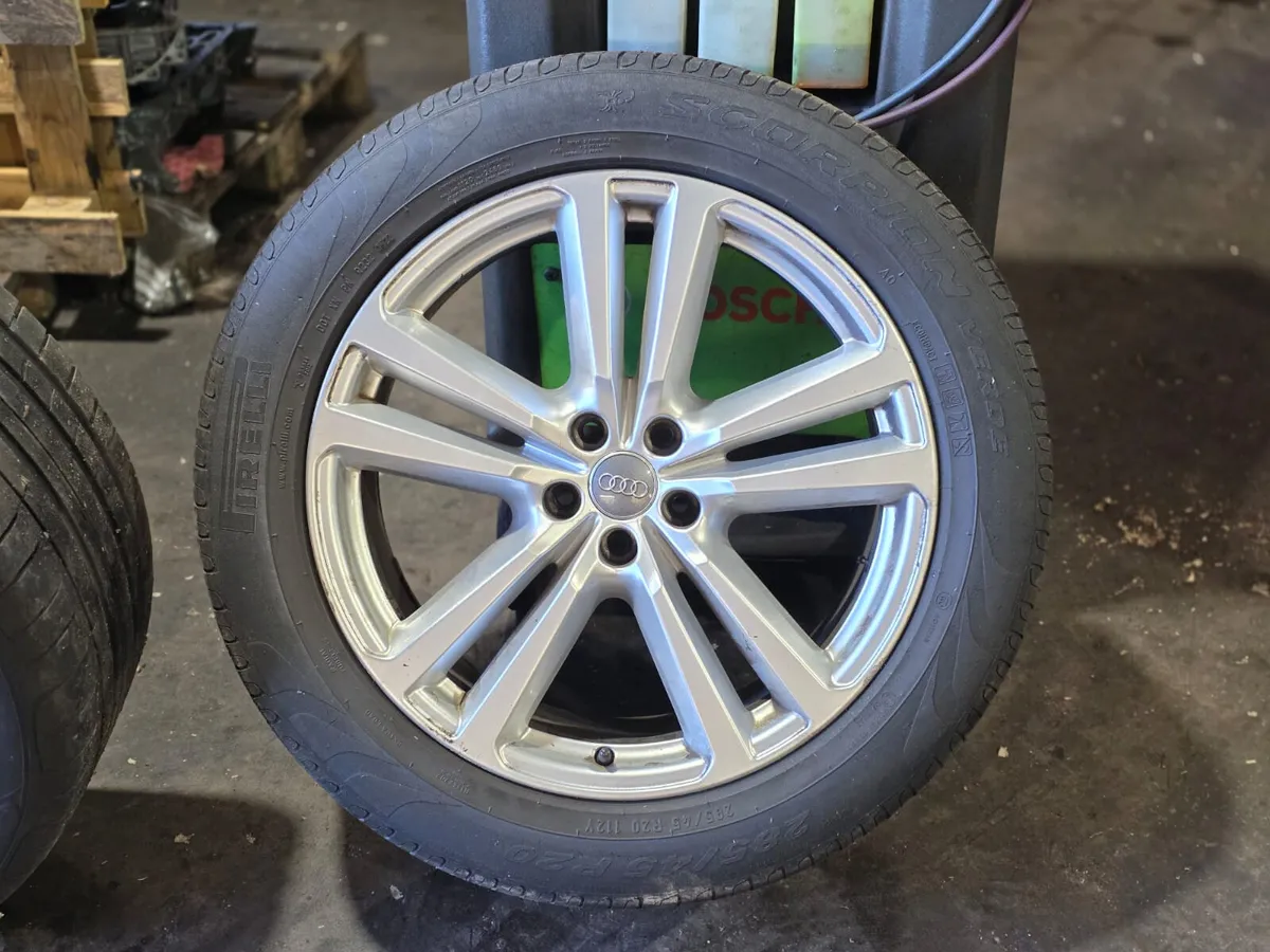 #27 Genuine 20" Audi Q7 Alloys - Image 1