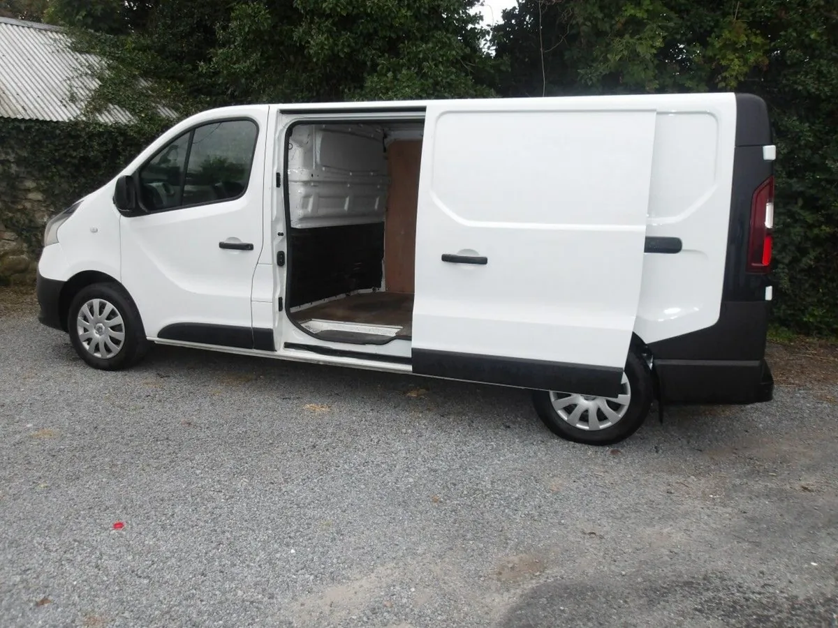 Renault Trafic TRAFIC LL29 DCI 120 BUSINESS 3 - Image 2