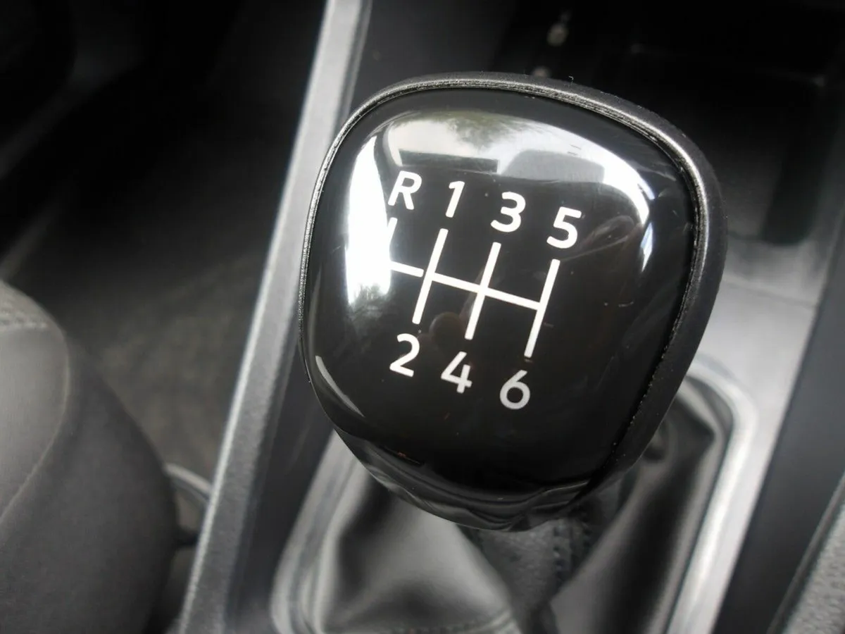 Volkswagen Caddy CADDY CARGO TDI  M6F 5DR - Image 2