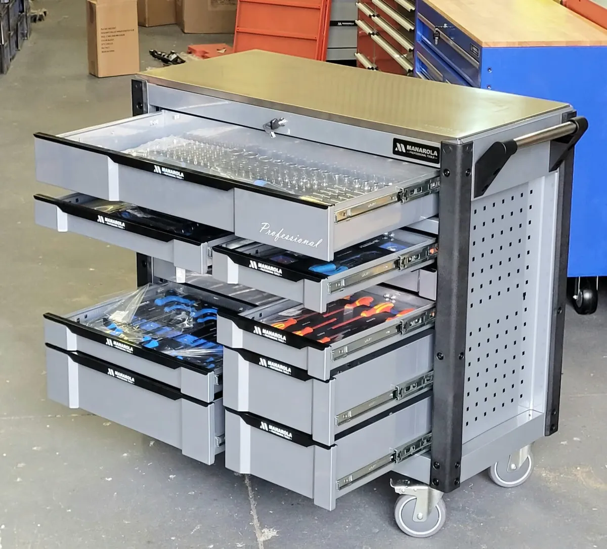 12 Drawer Toolchest With Tools - Image 1