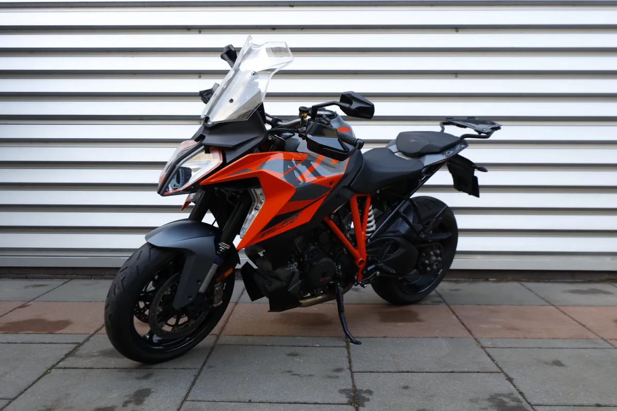 KTM 1290 SuperDuke GT - Image 2