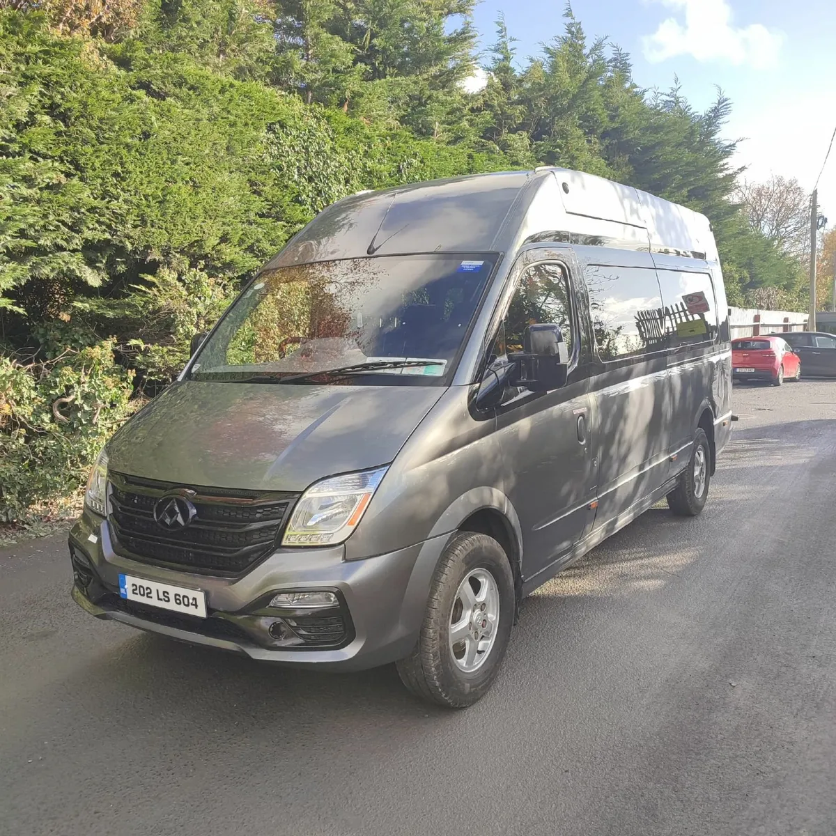 LDV V80 2020 Minibus (17 Seats, 16 Passengers) - Image 1